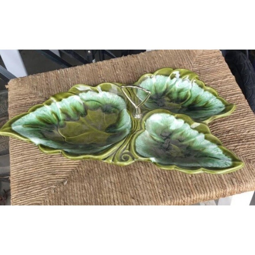 Vintage 1950 GREEN Pottery Dish 3 Leaf Bowl Serving Dish Or Keys Bowl